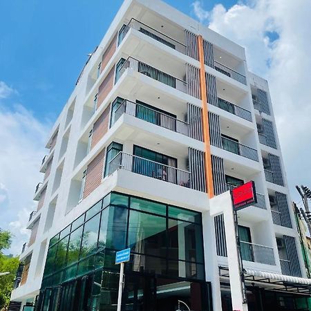 Coco Boutique Hotel Patong Esterno foto