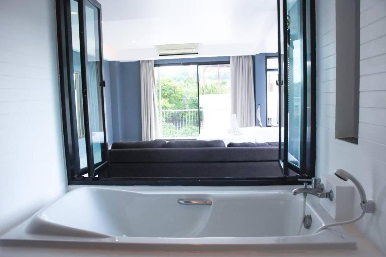 Coco Boutique Hotel Patong Esterno foto