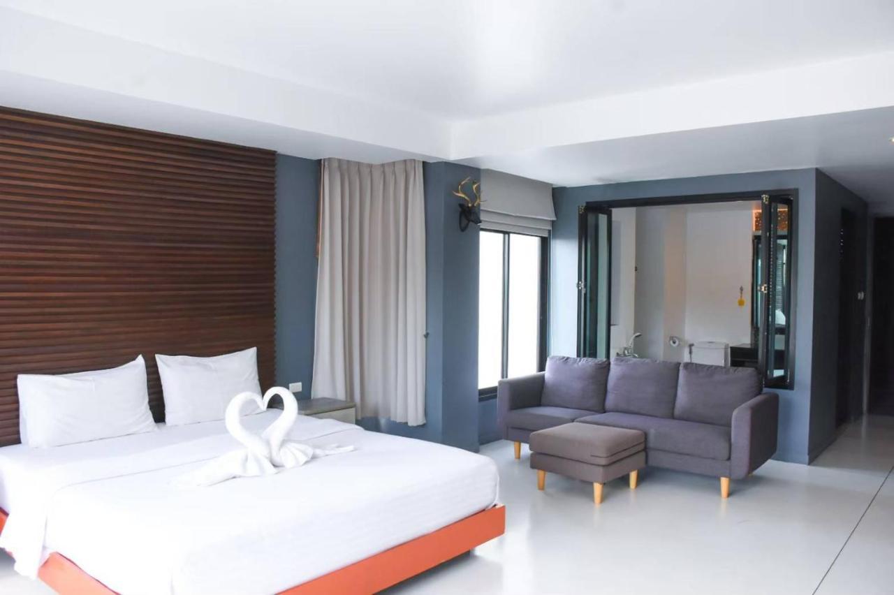 Coco Boutique Hotel Patong Esterno foto