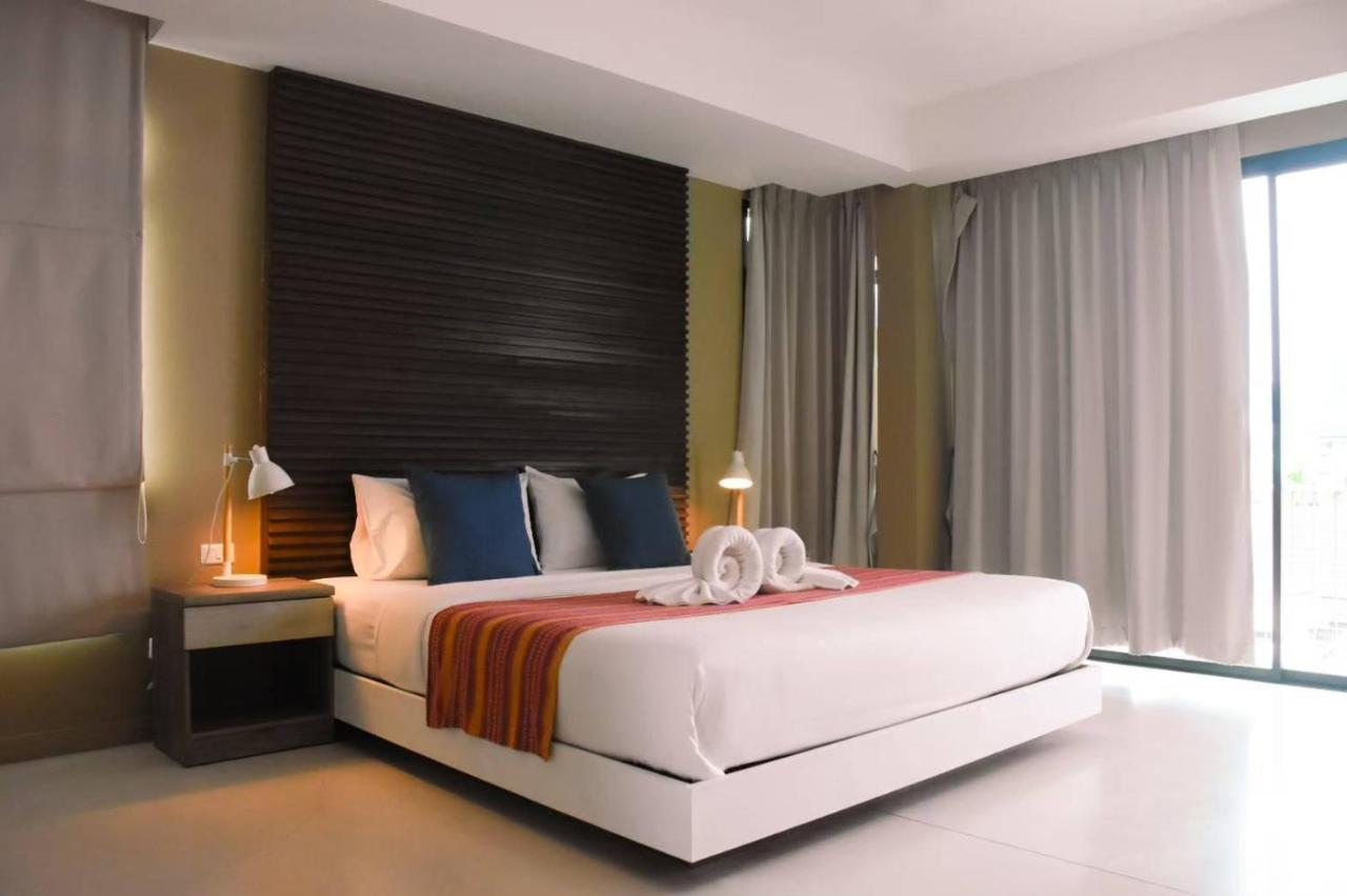 Coco Boutique Hotel Patong Esterno foto