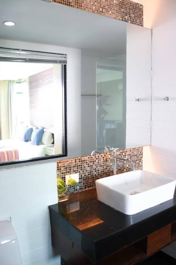 Coco Boutique Hotel Patong Esterno foto