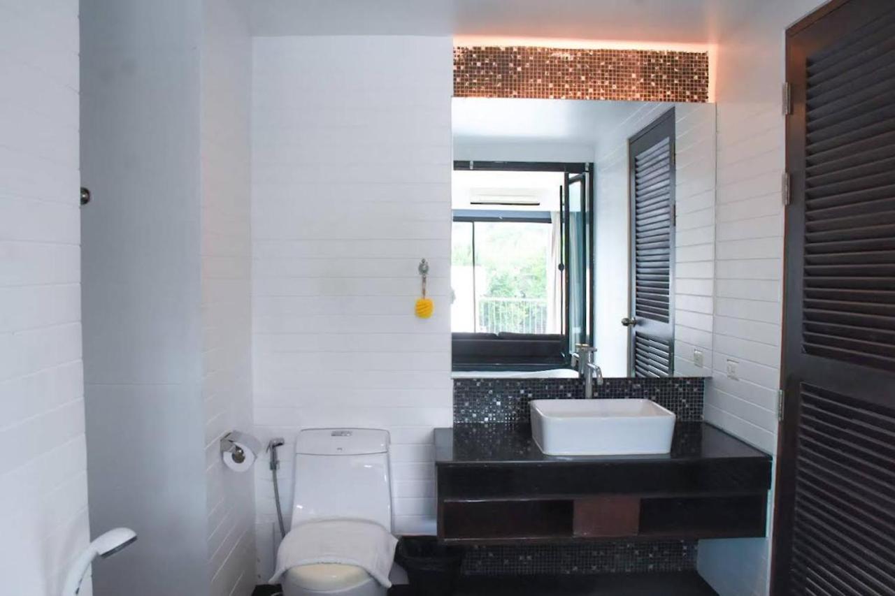 Coco Boutique Hotel Patong Esterno foto